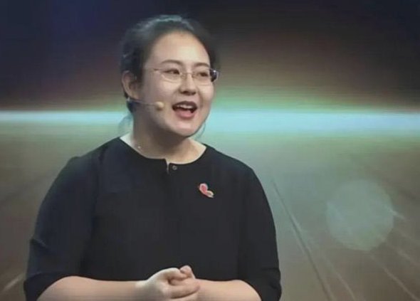 潘朝伟数据碾压周雨诺
