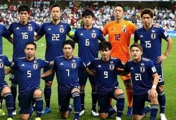 日本足球也就最后这一届了，以后就越来越次了，中国队越来越好，日本韩国已经显露出衰落的势头了